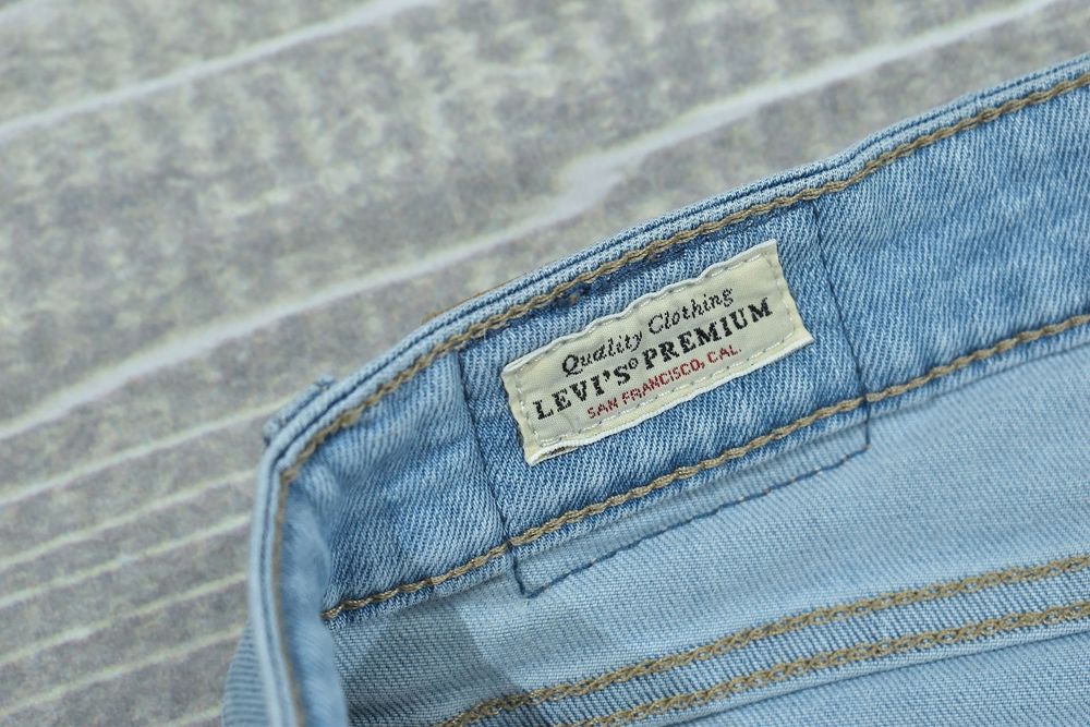 Levis 725 High Rise Bootcut Jeans Damskie W29 L30