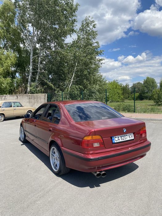 Продам BMW 520 E39