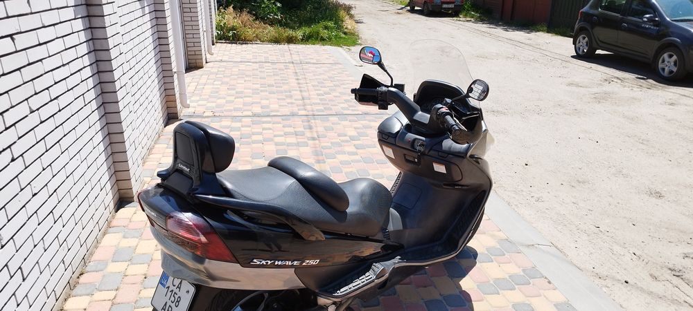 Скутер Suzuki SkyWave 250 2004рік