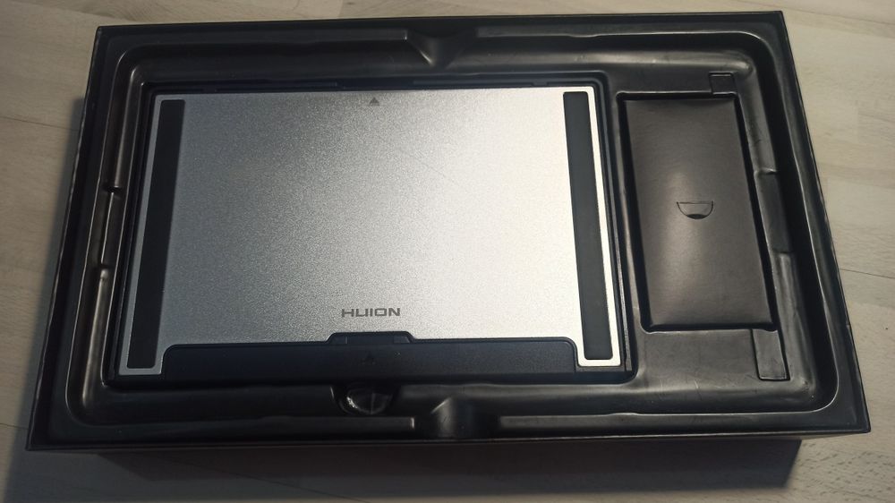 Графічний планшет Huion Kamvas Pro 13