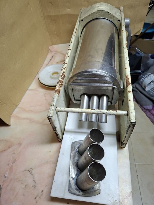 Máquina de moldar Croquetes