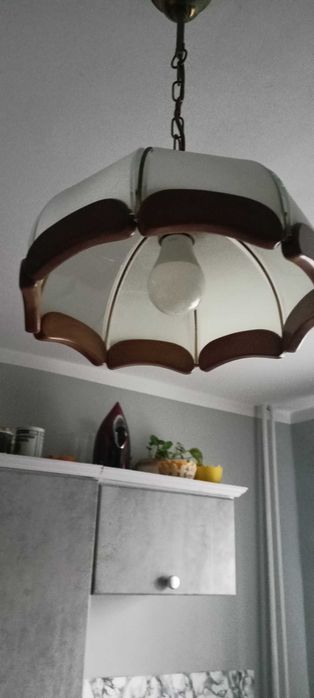 Żyrandol do kuchni w dobrym stanie