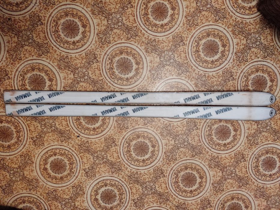 Yamaha лижі склопластикові 150