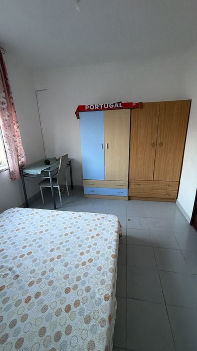 Quarto para arrendar