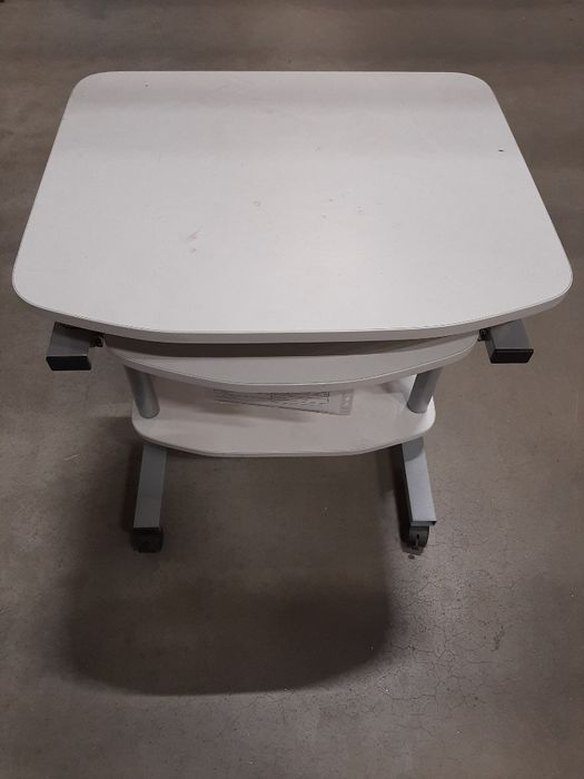 Stolik na kółkach komputerowy