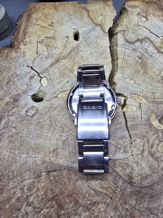 Stary zegarek casio stal nierdzewna