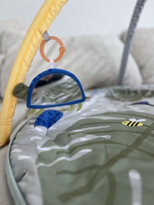 Розвиваючий килимок taf toys savannah 360