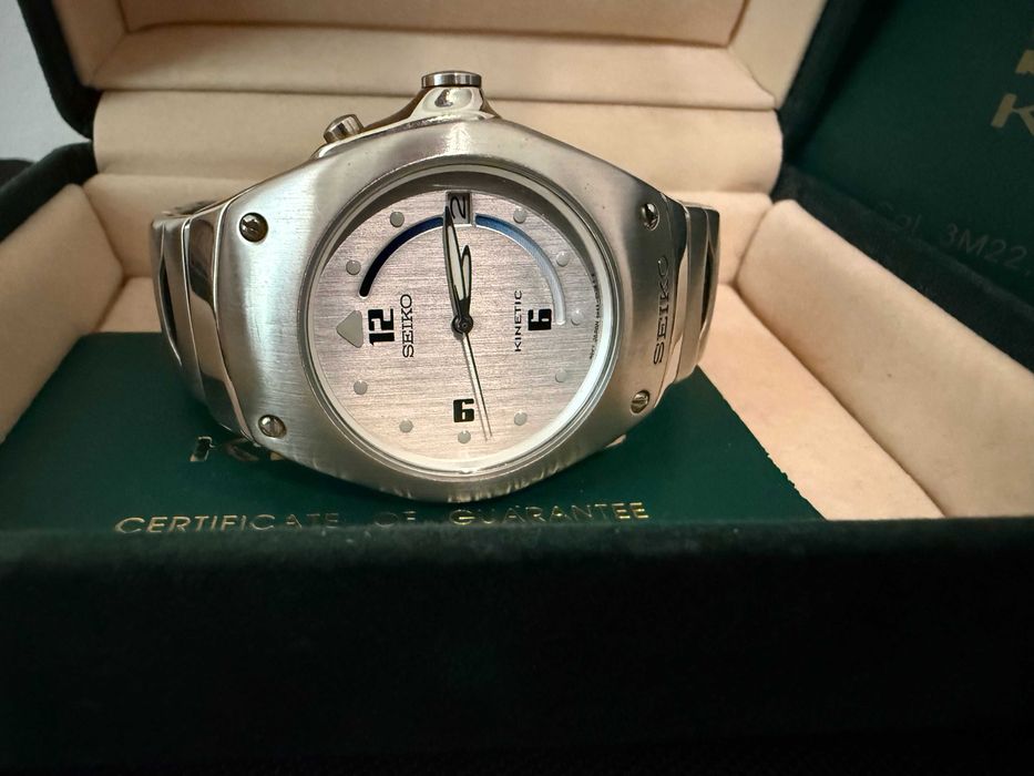 Seiko Kinetic Arctura vintage