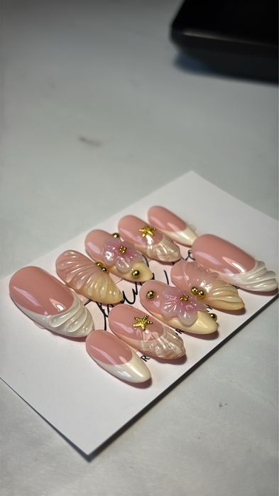 Press on nails tipsy