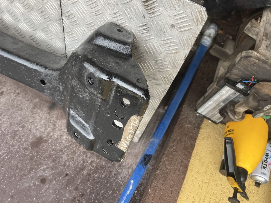 Балка подрамник форд аэростар ford aerostar 92 год