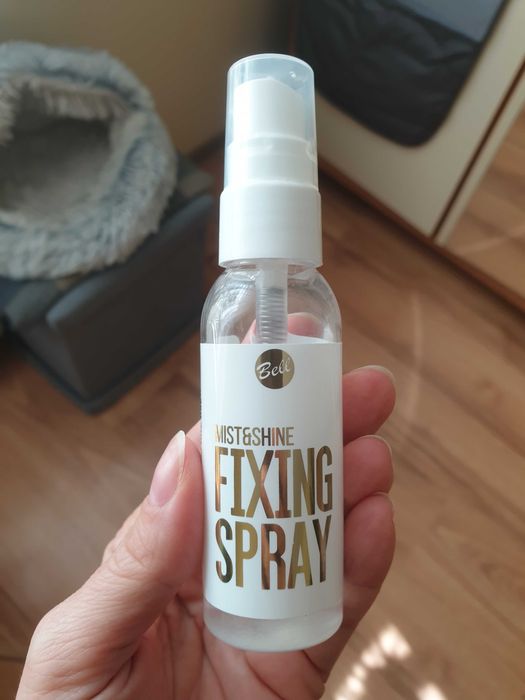 Mist&Shine Fixing Spray Mgiełka do twarzy i ciała Utrwalająco-rozświetlająca
