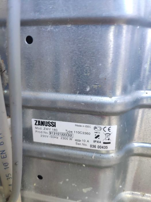 Пральна машина Zanussi ZWY 180 вузька вертикалка на запчастини