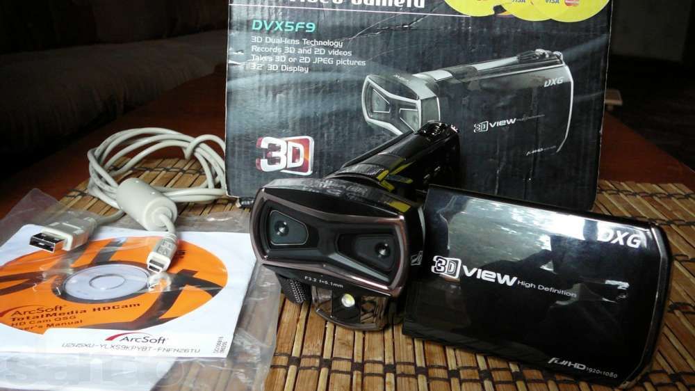 3D Видео Камера с 3,2" 3D Display