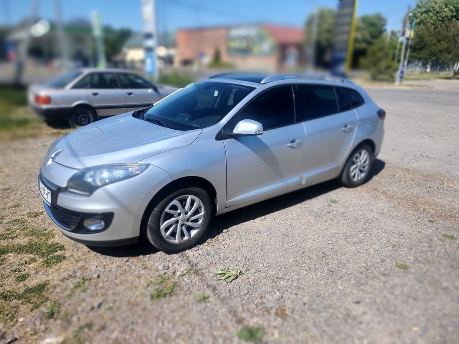 Renault Megane 3 1.5 dCi • 2013 Климат  Круиз 6МКПП