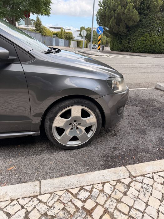 Volkswagen Polo 1.6 TDI (2009) aceito retoma
