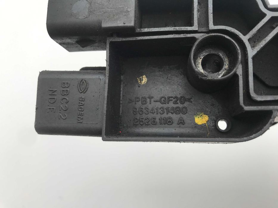 Катушка зажигания Peugeot 206. 307. 406. 407. 607. 806. 807 - 1.8-2.0