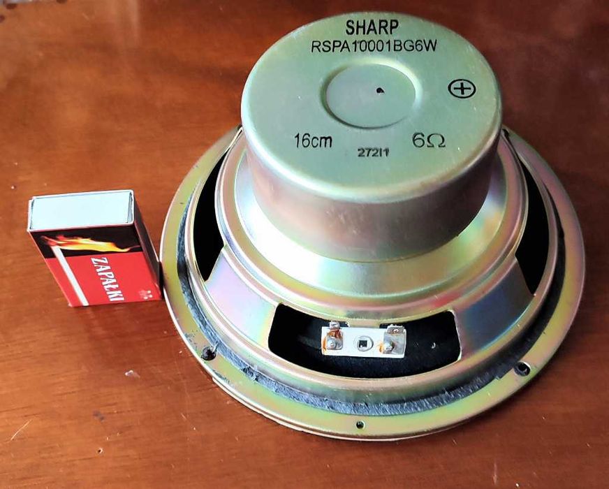 Głośnik SHARP 6 om średnica 17cm.