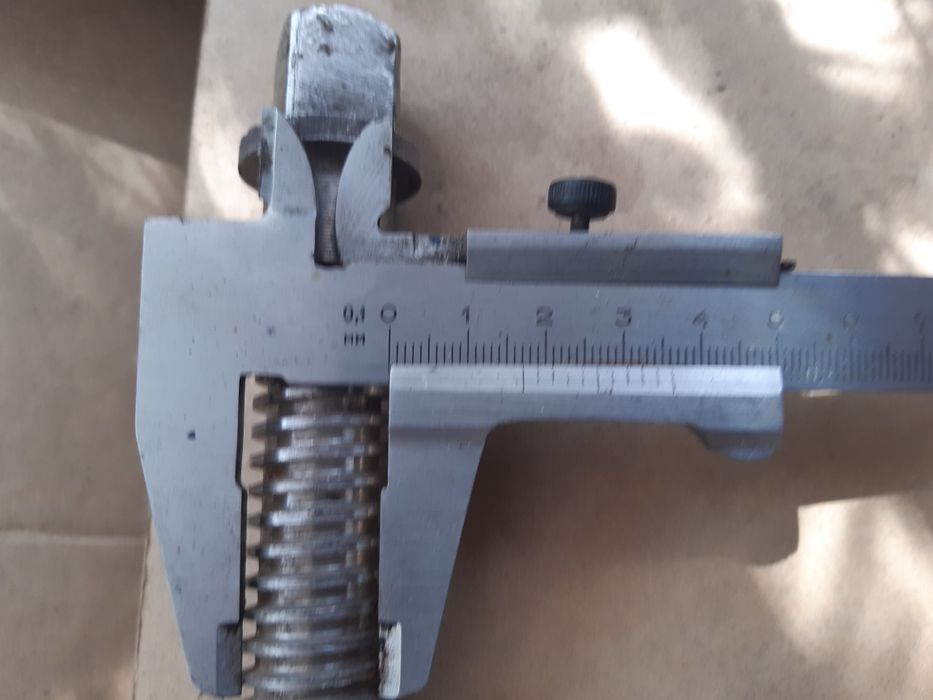 Винт нержавейка.