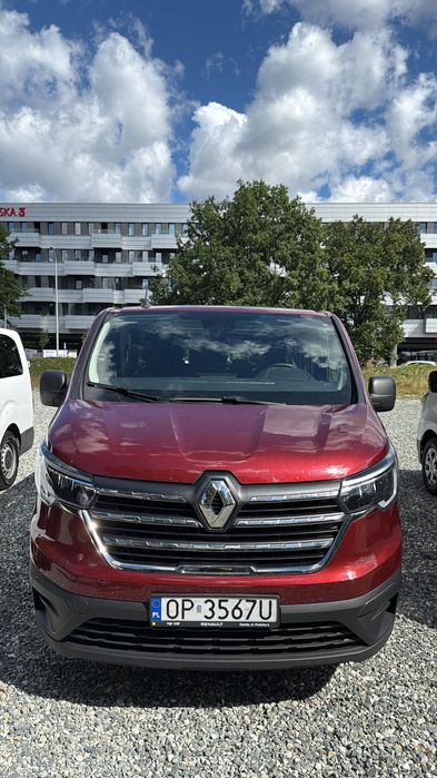 Wynajem busów - dla firm i osób prywatnych