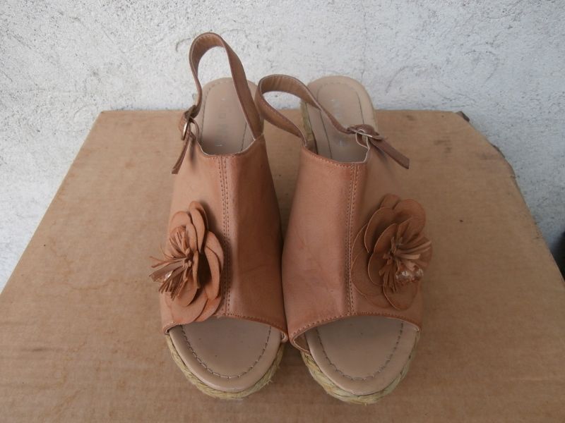 sandały na koturnie rozm 40