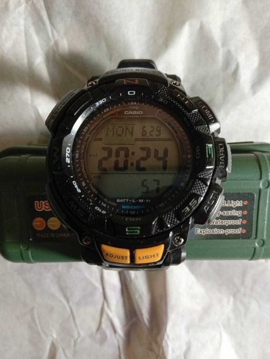 Годинник Casio PRG-240-1ER
