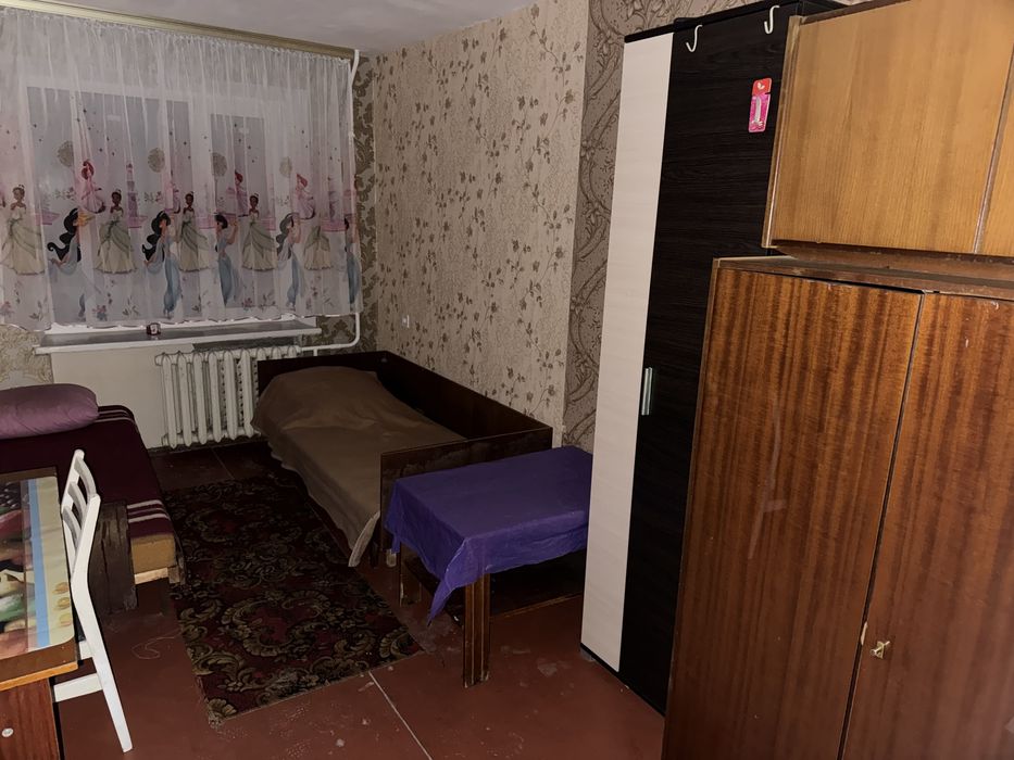 Здам кімнату для 1-го,або 2-х людей.Центр!Без проживання власника.