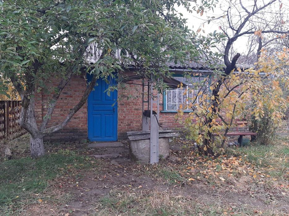 Продам ділянку 0,17 га з будівлею в с. Крюково (15 км від Полтави)