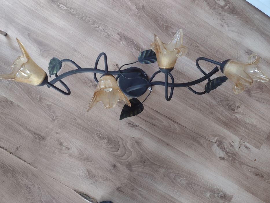 Sprzedam lampę do salonu