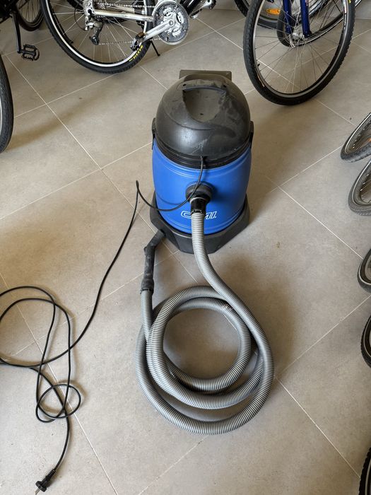 Odkurzacz przemyslowy CMI Rowi 1600 W
