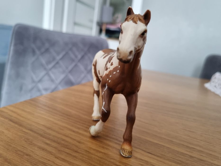 Konik schleich figurka
