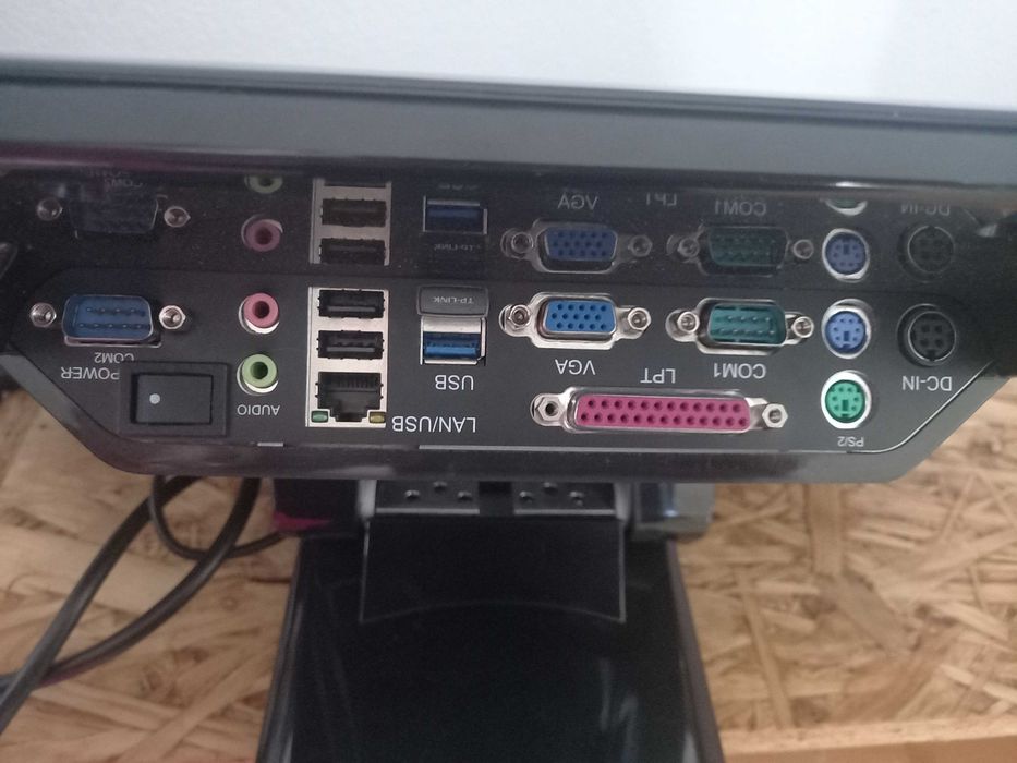 POS Touch Screen 15.6” – Ideal para Cafés, Lojas e Quiosques