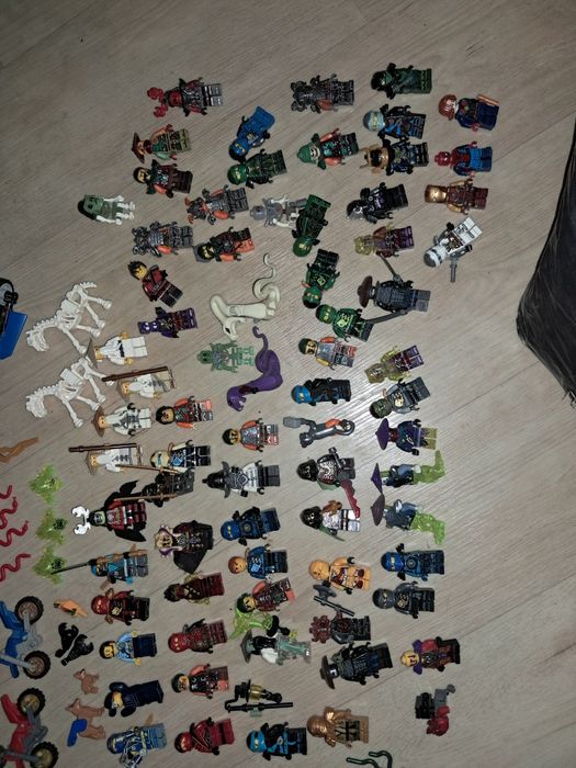 Лего мікс(Ninjago, Nexoknigths, Golden Army, Lego Marvel)