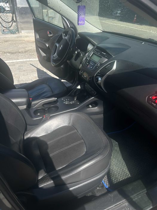 Hyundai ix35 2012 VIN TMAJU81VDCJ215684 фото оголошення 12 з 24