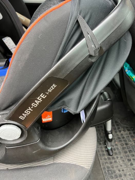 Fotelik z baza isofix