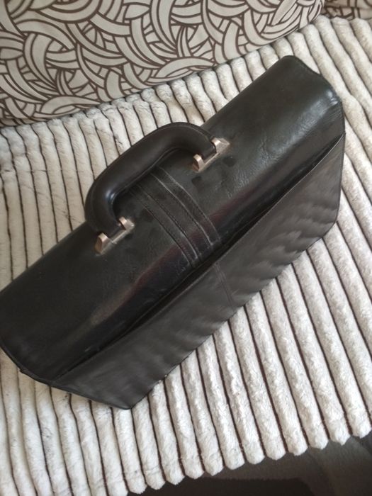 Портфель шкіряний