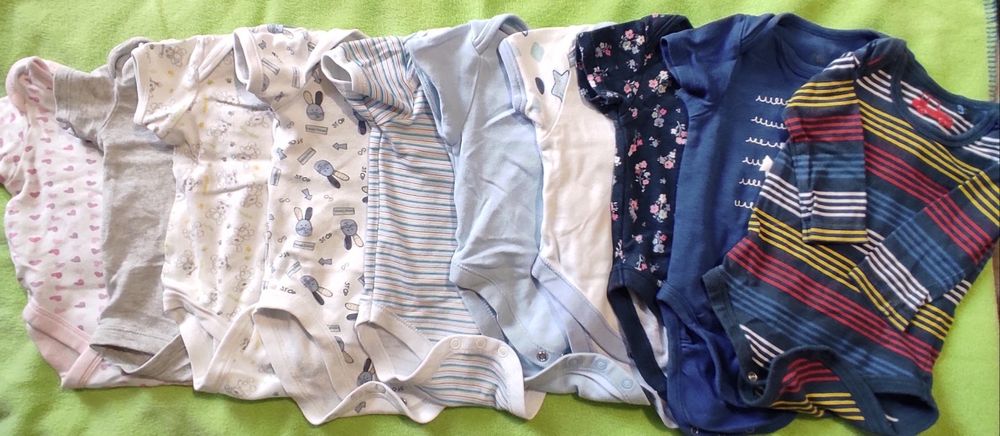 Продам дитячий одяг