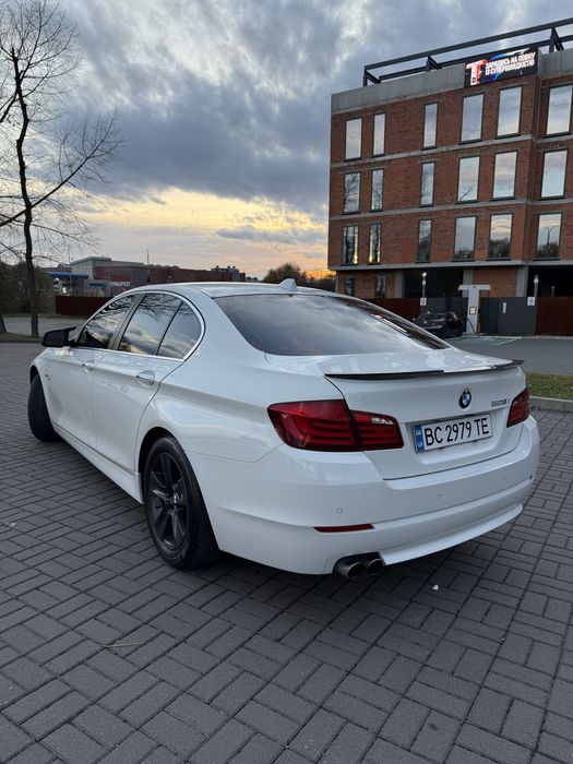 BMW 5 series 528i  F10
