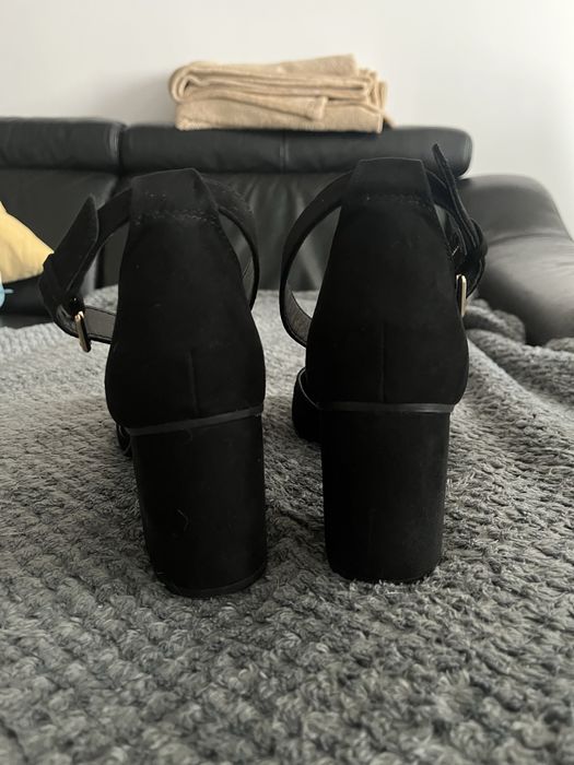 Czółenka czarne r. 42 Graceland