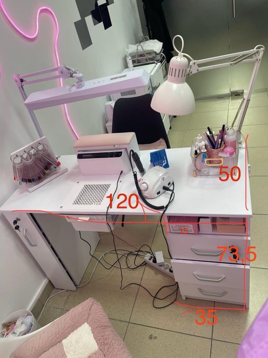 Продам стіл для манікюру з вбудованою витяжкою Teri 800