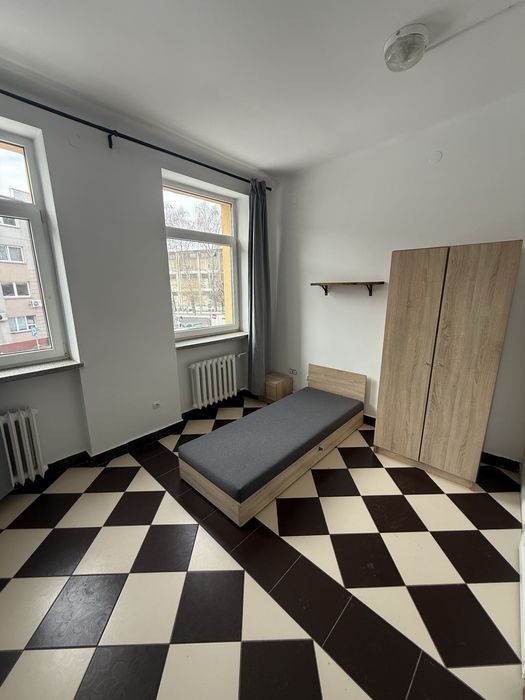 Pokój z łazienką do wynajęcia | 20m2 | I piętro | centrum miasta