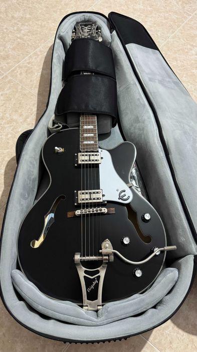 Guitarra Epiphone Emperor Swingster Black
