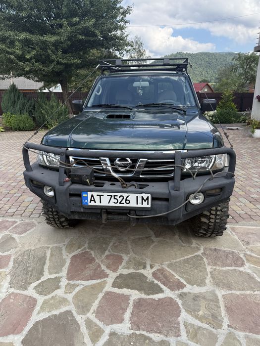 Джип Nissan Patrol