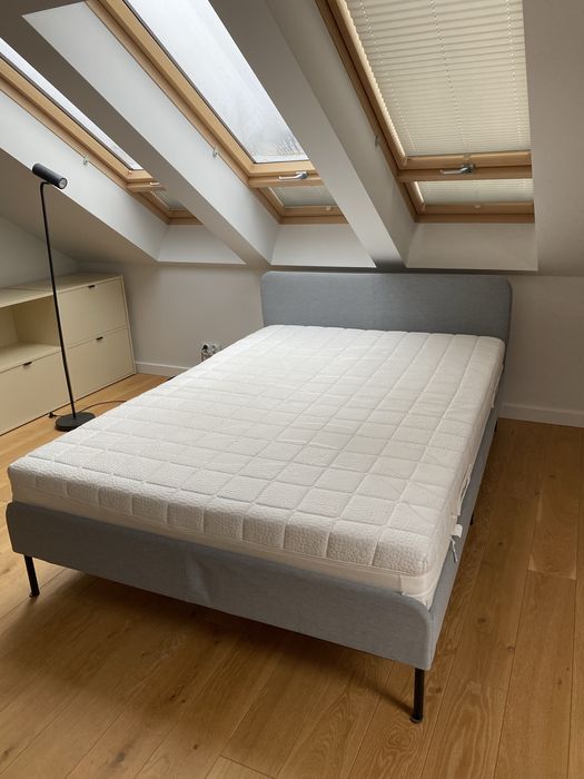 Łóżko tapicerowane IKEA SLATTUM