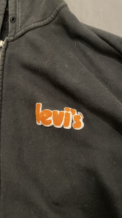 Sweatshirt / Casaco com Capuz Levi’s Preto com Logo em Relevo Laranja – Tamanho XL