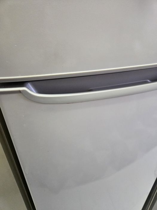 Frigorífico combinado  ariston