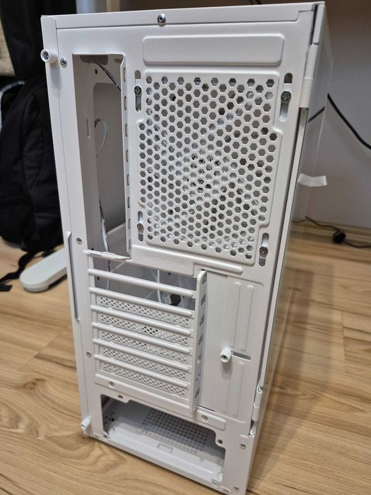 Obudowa KRUX Vako White RGB