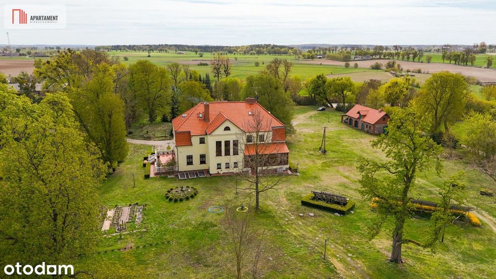 Piękny dwór z parkiem i stawem – 3,34 ha
