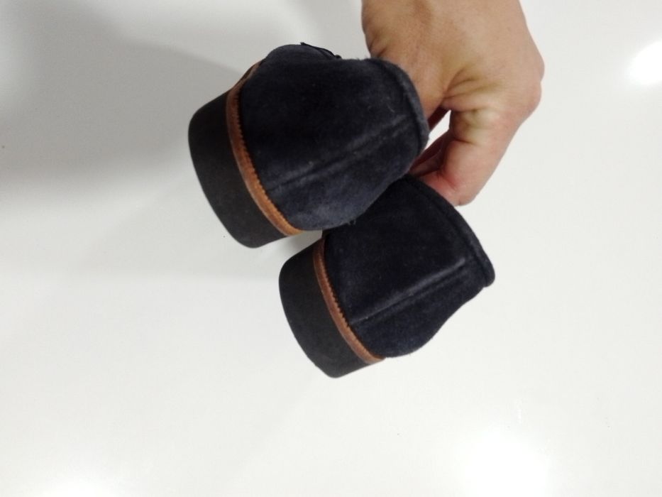 Sapatos de camurça fechados em bom estado n36