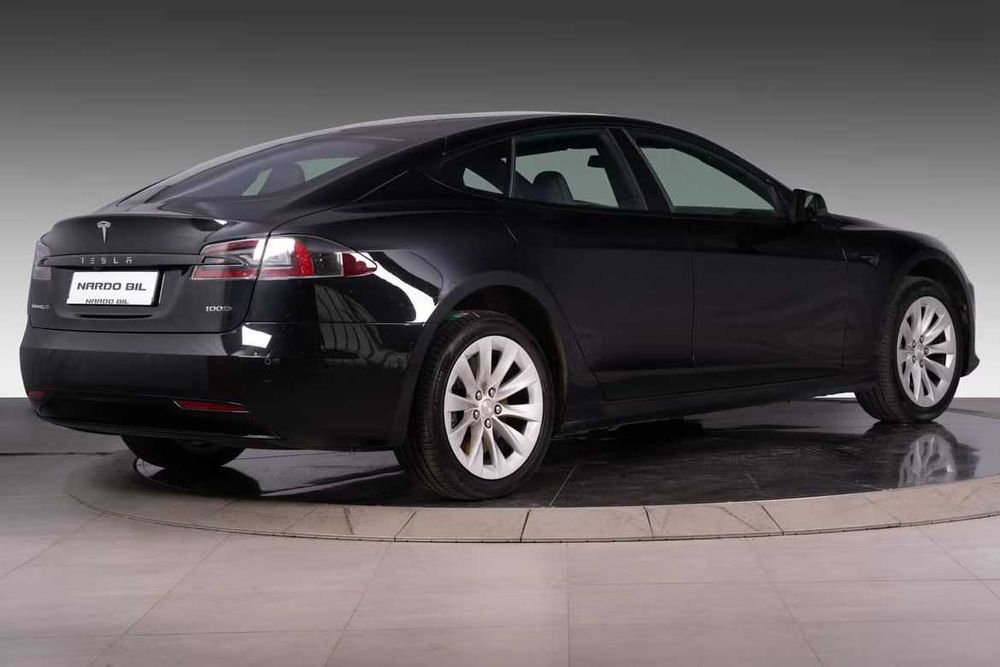 Tesla Model S 100D 2018 року з Європи