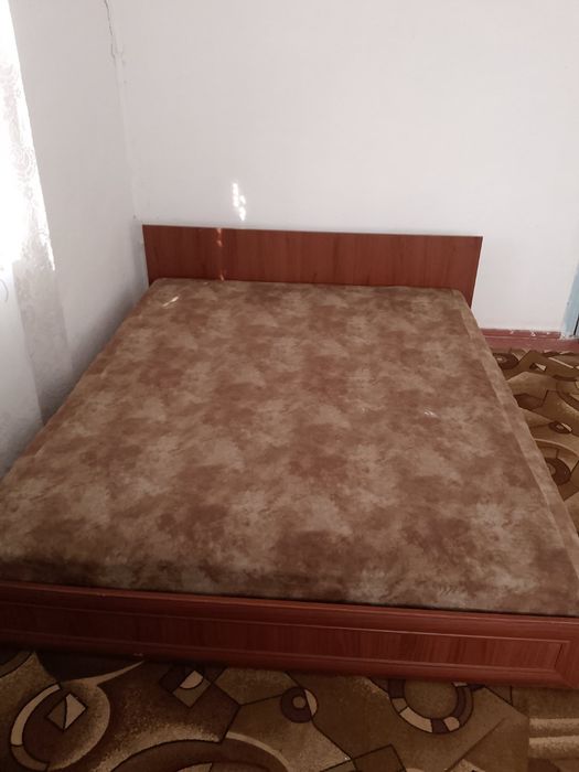 Продам двухспальне ліжко!